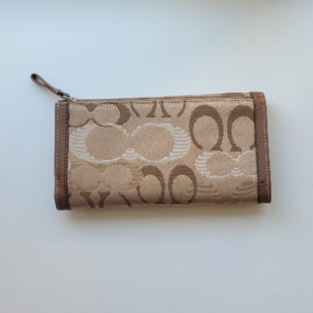 Coach Signature Tri-Fold Wallet - Picture 5 of 16